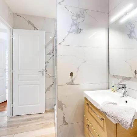 Gorgeous In With Wifi *