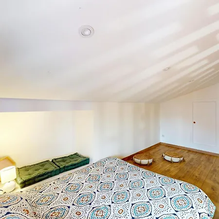 Gorgeous In With Wifi Ρουαγιάν