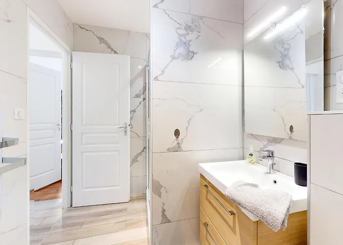 Gorgeous In With Wifi *